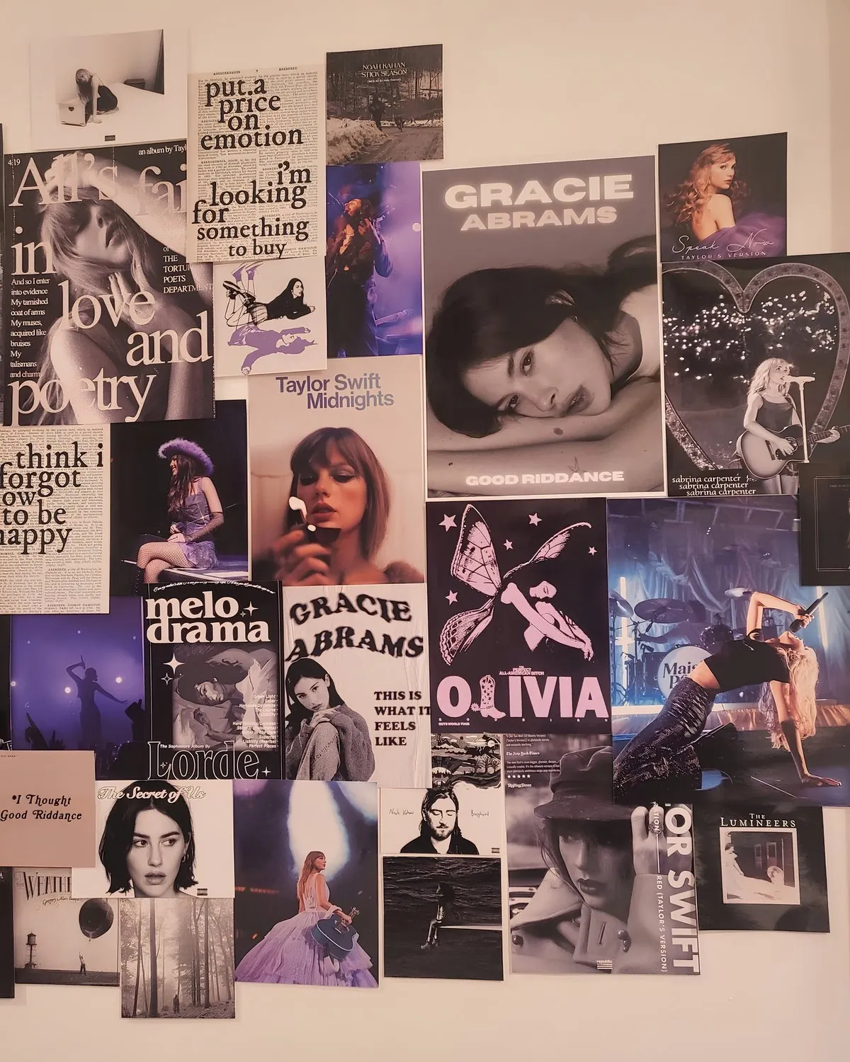Pared decorada con posters TRIXI